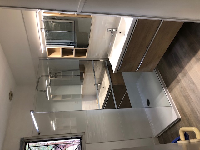 Salle de bain rénovée moderne à Lombez, Gers